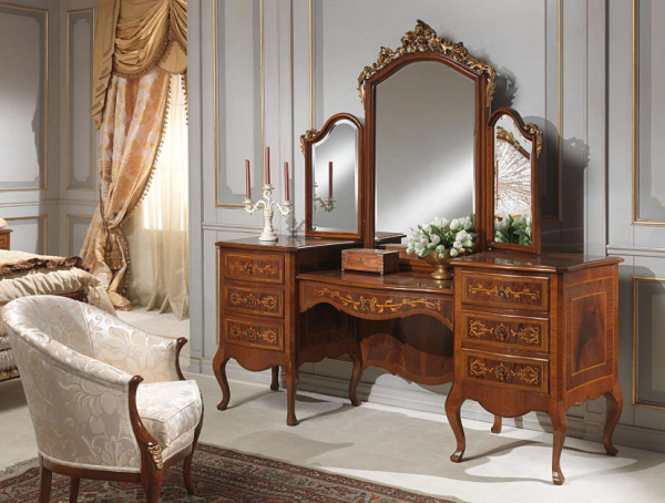 Meja Rias dengan Cermin Berbingkai Unik